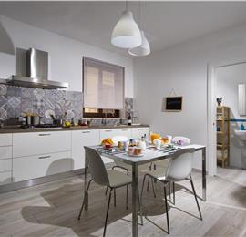 3 bedroom villa with jacuzzi, Castellammare del Golfo, sleeps 4-6